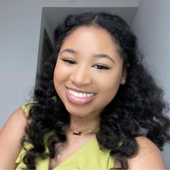 🎀 MEET YOUR SELLER/BUYER🎀 - Picture 5 of 5